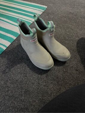 XTRATUF Women's Gray Green Winter Rain Ankle Boots